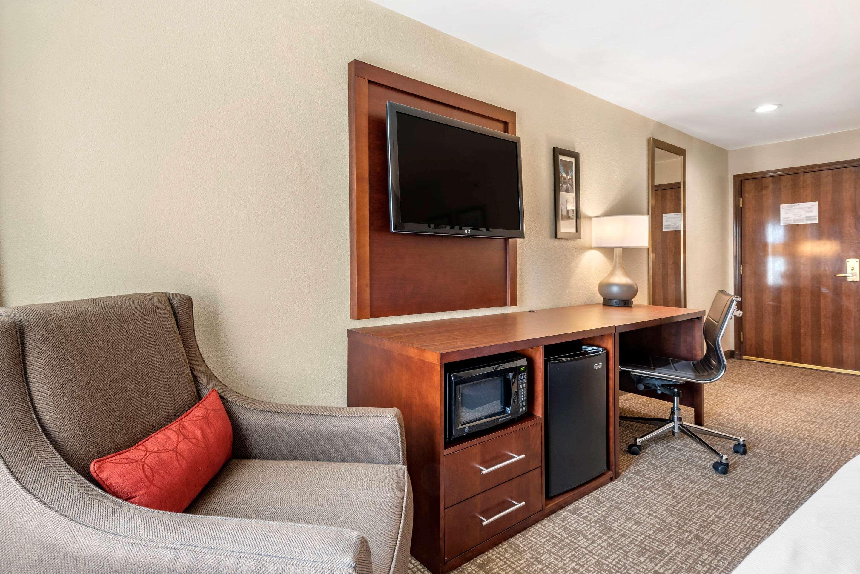 Comfort I-65 Penginapan 3*