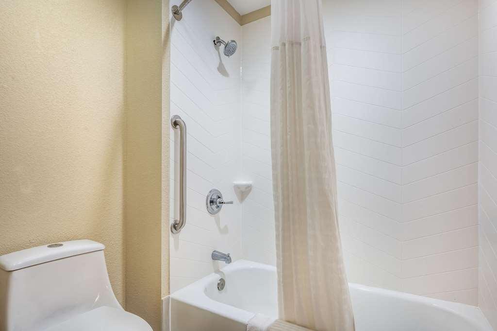Comfort I-65 Penginapan 3*