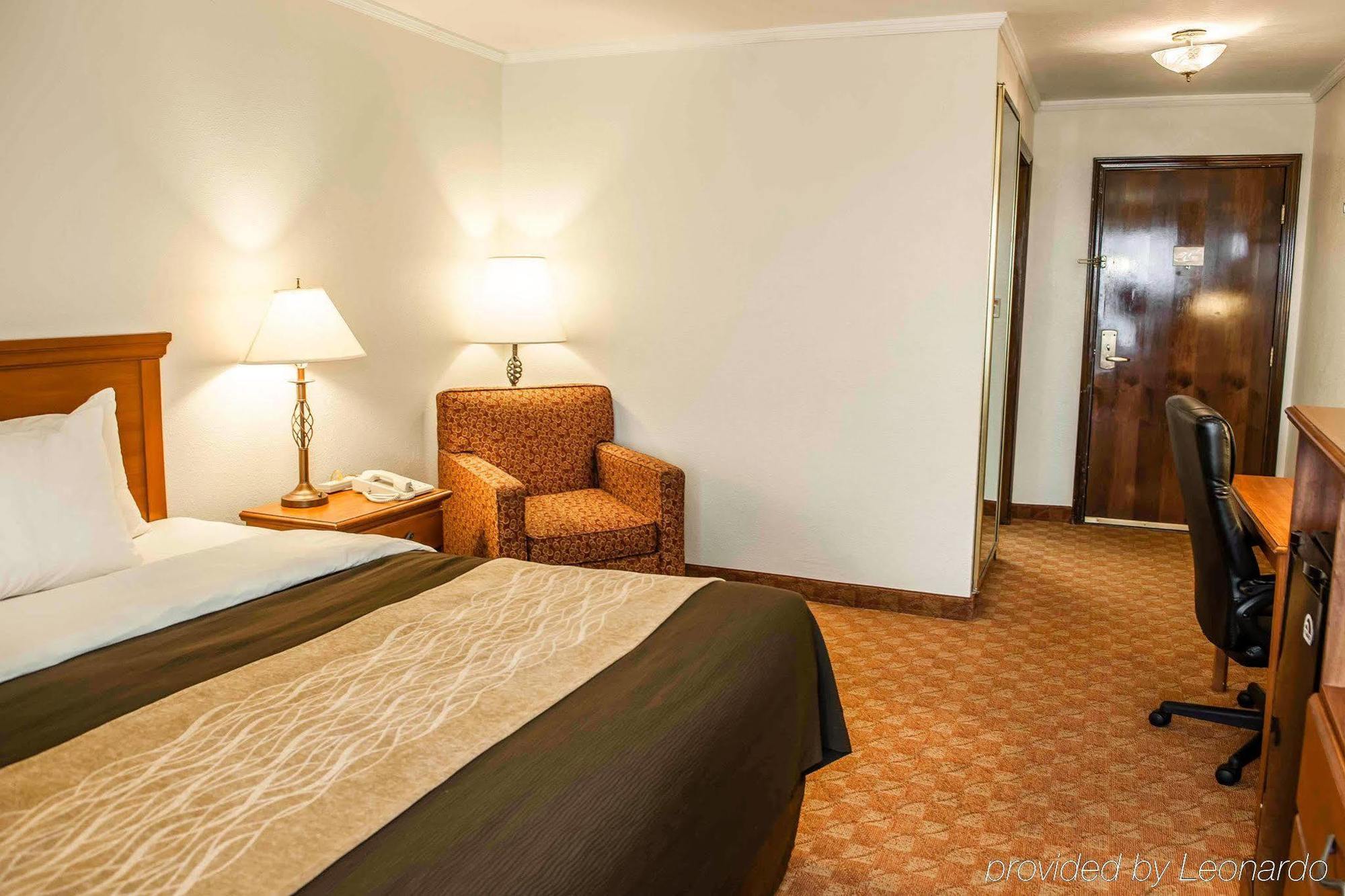 Comfort I-65 Penginapan